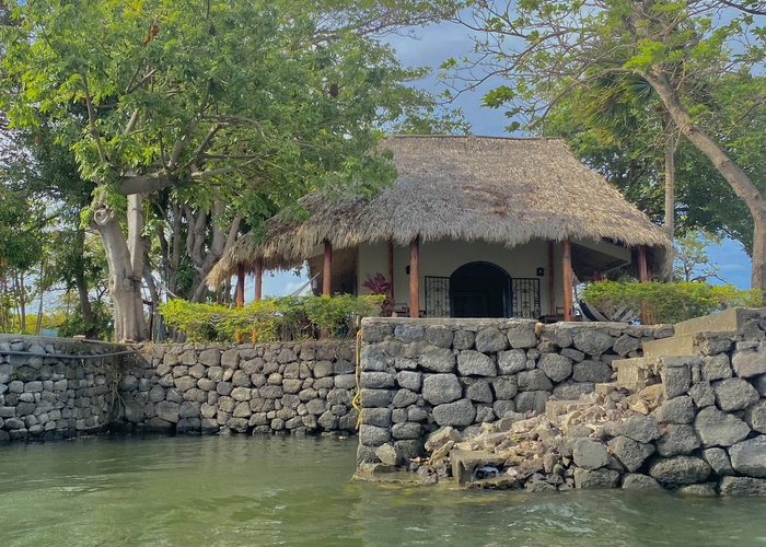 UNE ÎLE POUR VOUS TOUT SEUL